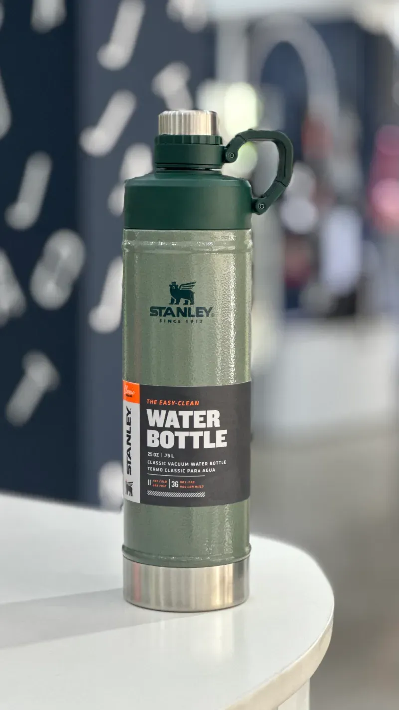 Botella-para-liquido-750ml-verde-1-scaled.webp